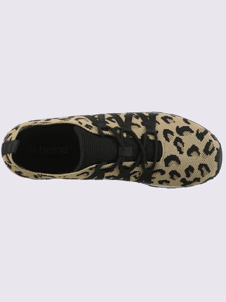 Chaussures à lacets matière textile agréable à porter