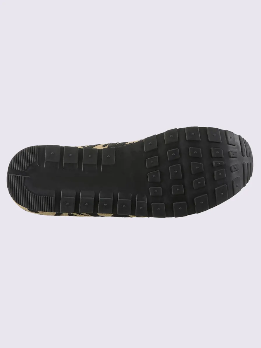 Chaussures à lacets matière textile agréable à porter