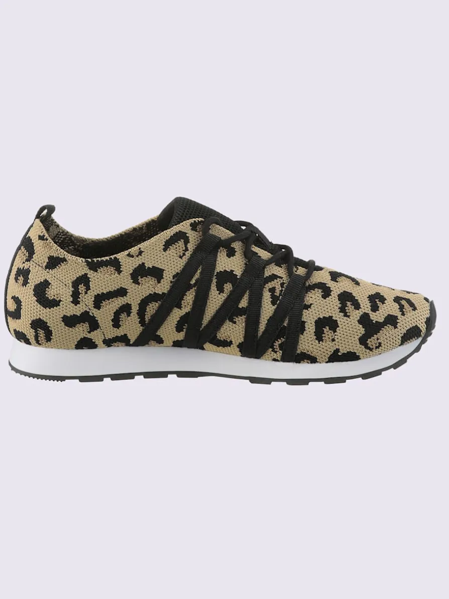 Chaussures à lacets matière textile agréable à porter