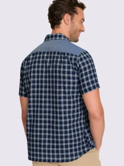 Chemise à manches courtes empiècements contrastés tendance