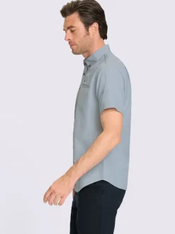 Chemise à manches courtes poche poitrine pratique