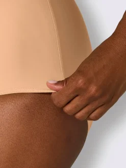 Culotte gainante taille extra-haute