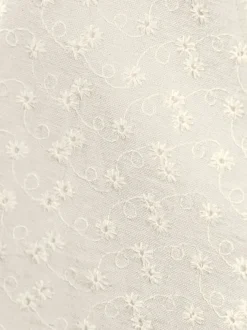 Gilet superbe broderie ajourée