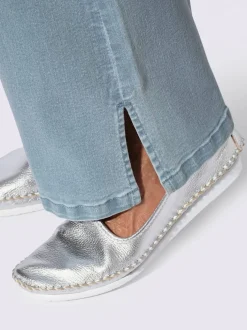 Jean fentes aux chevilles