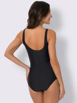 Maillot de bain bon. b, c, d
