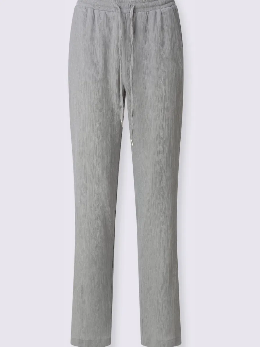 Pantalon qualité froissée, repassage superflu