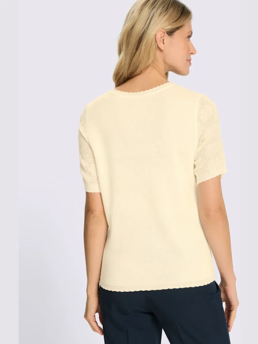 Pull ajouré superbe motif ajouré