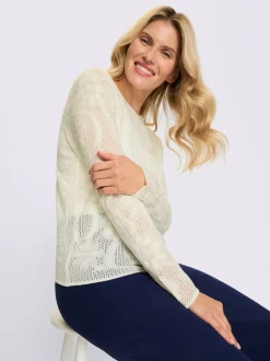 Pull ajouré superbe motif ajouré
