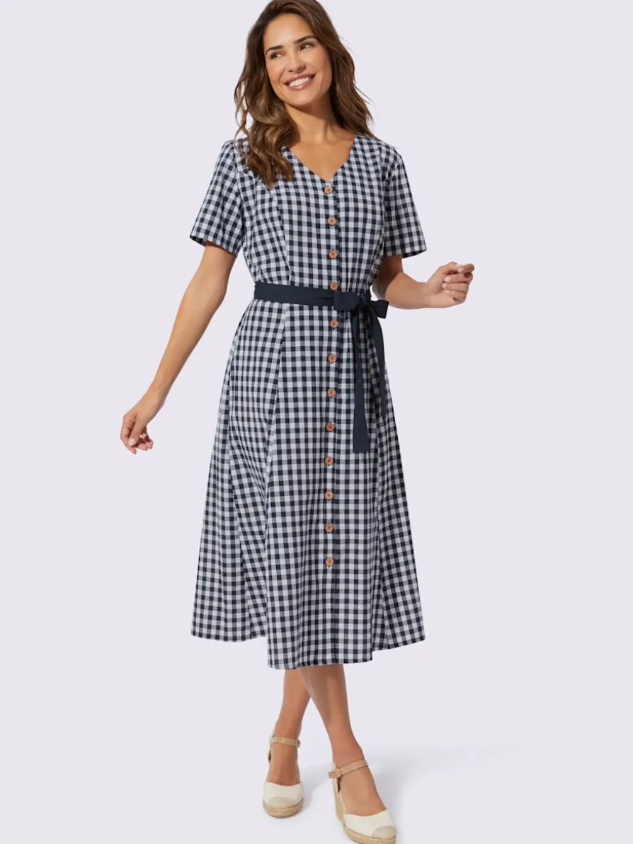 Robe traditionnelle livrée avec la ceinture à nouer