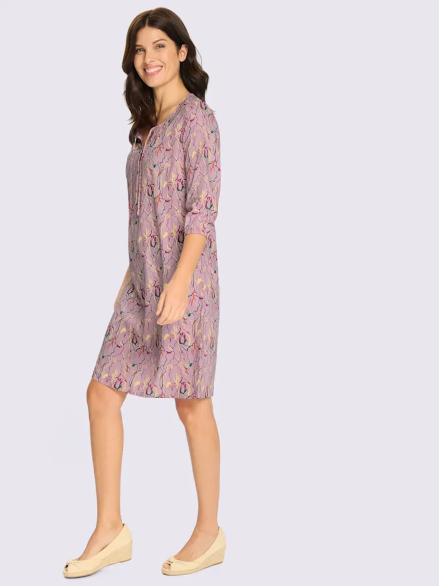 Robe évasée lien à nouer à l'encolure