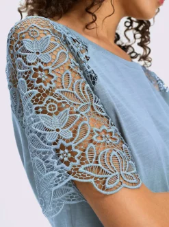 T-shirt à encolure ronde manches en dentelle