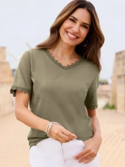 T-shirt en v superbe empiècement en dentelle
