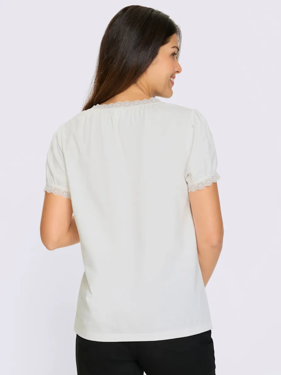 T-shirt traditionnel empiècement en dentelle