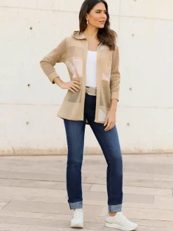 Veste en tricot ajouré à capuche