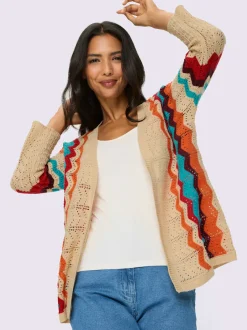 Veste en tricot ajouré superbe motif ajouré
