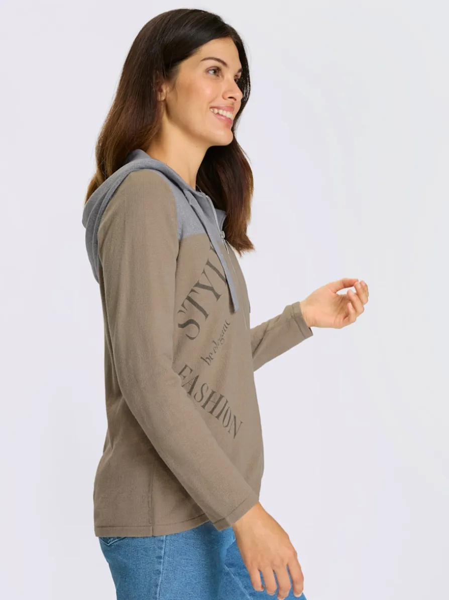 Veste en tricot fil argenté brillant couleur argenté