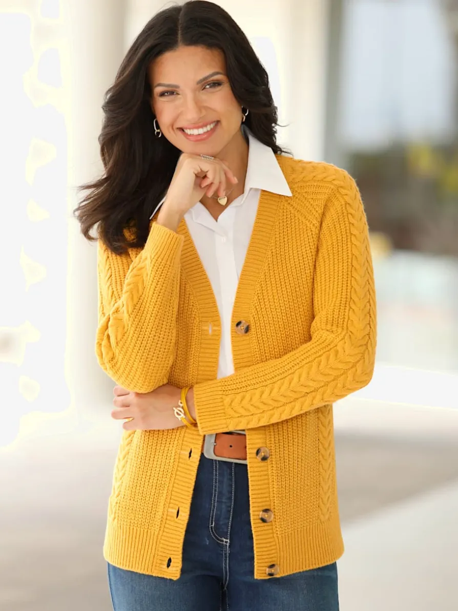 Veste en tricot manches raglan avec joli motif torsadé
